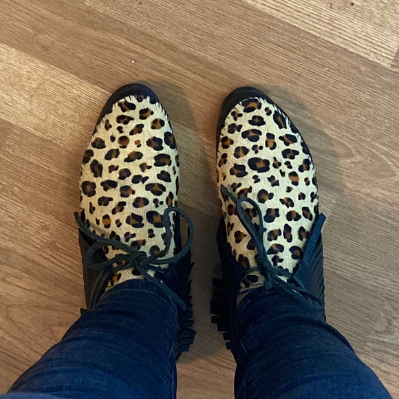 Leopard print Minnetonka moccasins - Picture 2 of 3